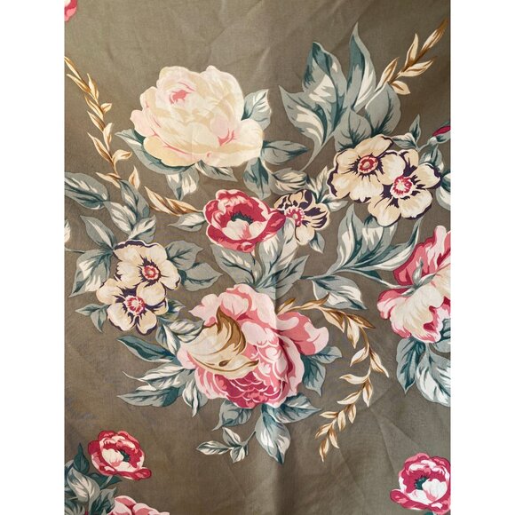 Vintage Floral Silk Scarf Shawl Wrap With Large Rose Pattern - Picture 2 of 16